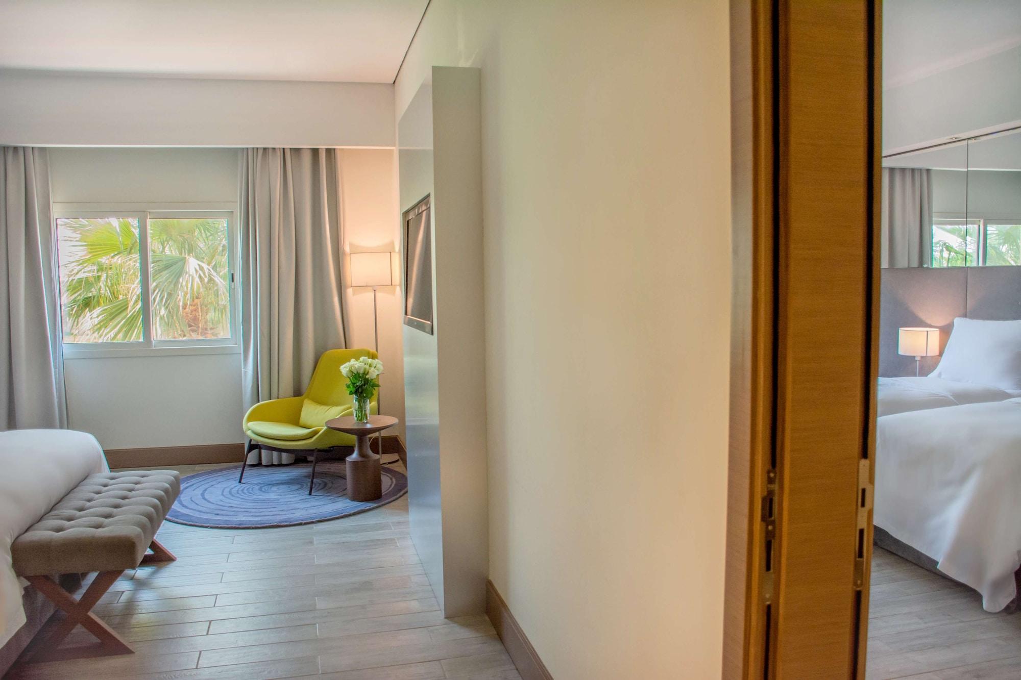 Radisson Blu Resort, Al Khobar Half Moon Bay Dış mekan fotoğraf Deluxe room
