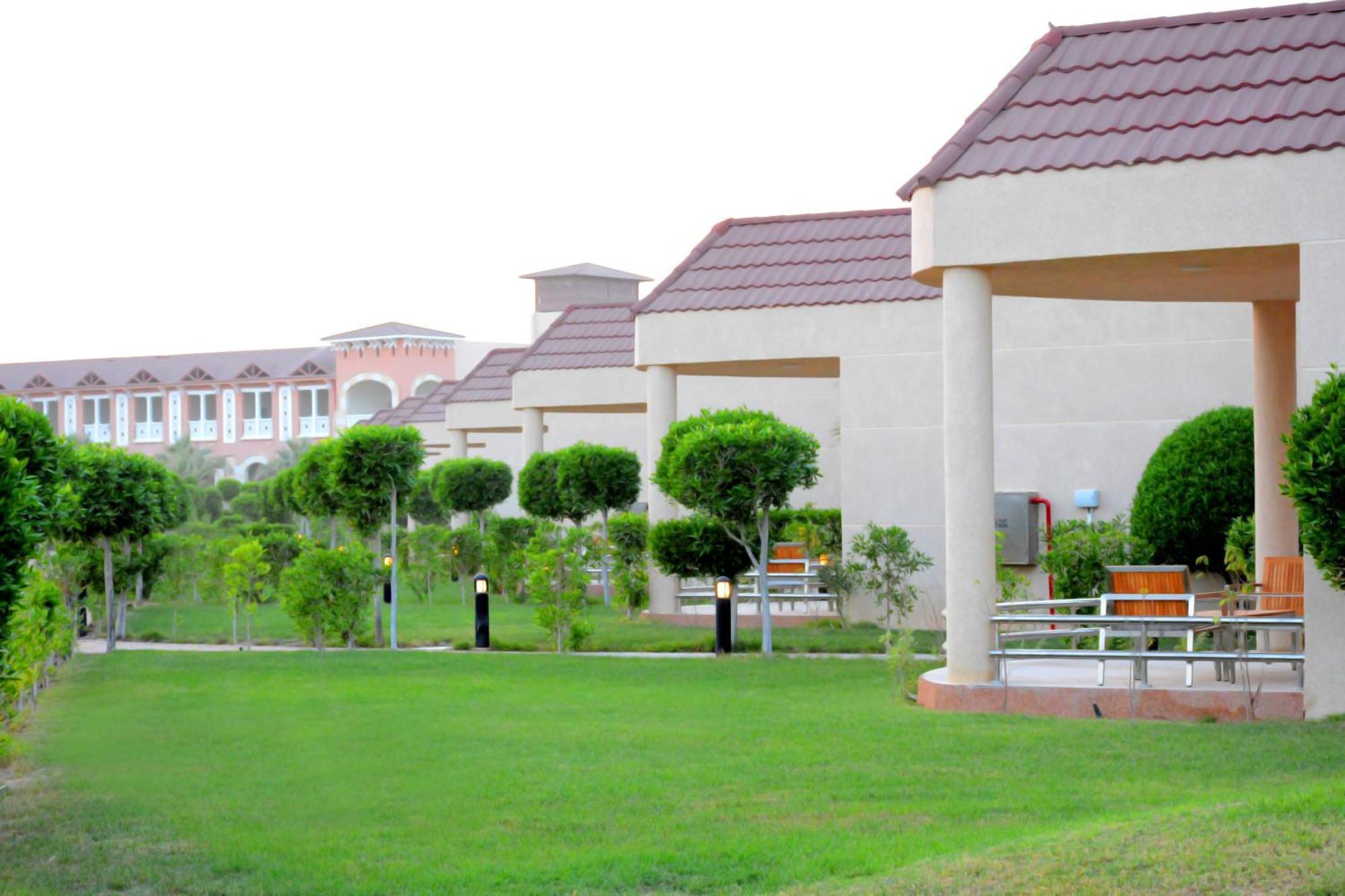 Radisson Blu Resort, Al Khobar Half Moon Bay Dış mekan fotoğraf Residential villas in Al-Ghazal