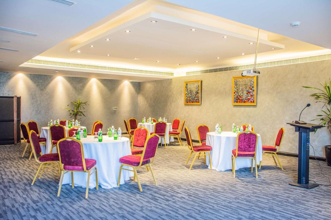 Radisson Blu Resort, Al Khobar Half Moon Bay Dış mekan fotoğraf Meeting room